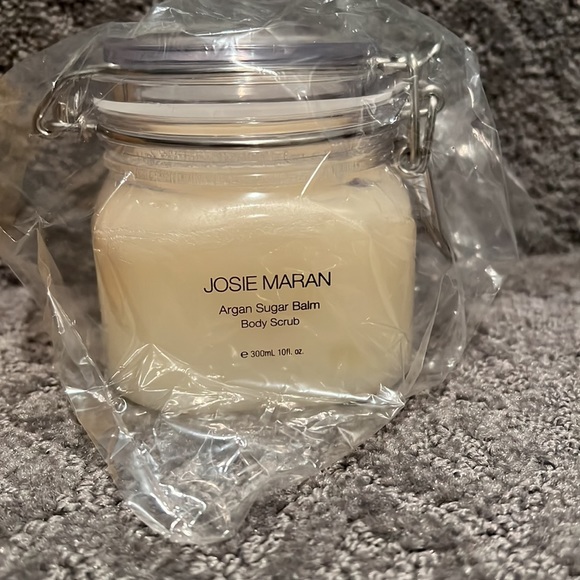 Josie Maran Lots of Butter Extra Sugar, The Body Joy Ritual, three piece. - Picture 7 of 7